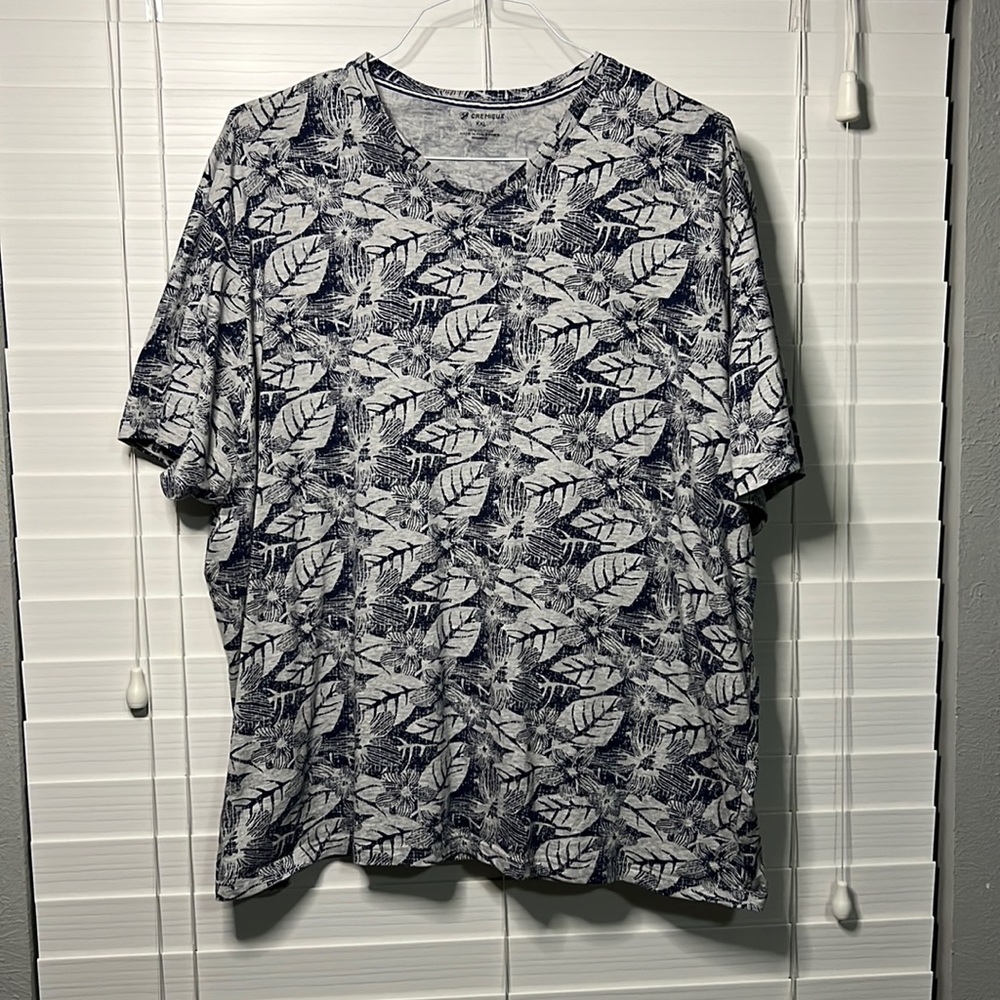 XXL Blue and Gray Hawaiian Floral Print T-Shirt